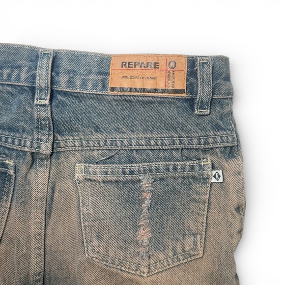 Repare Distressed denim mini skirt - Picture 3 of 5